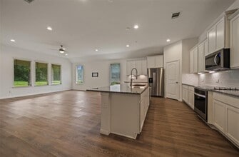 177 Jim Hall Ln in New Waverly, TX - Building Photo - Building Photo