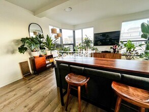 2 Sewall St, Unit 407 in Boston, MA - Foto de edificio - Building Photo