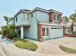 6225 Napoli Ct in Long Beach, CA - Building Photo - Building Photo