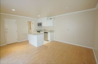 320 34th St in Manhattan Beach, CA - Building Photo - Building Photo