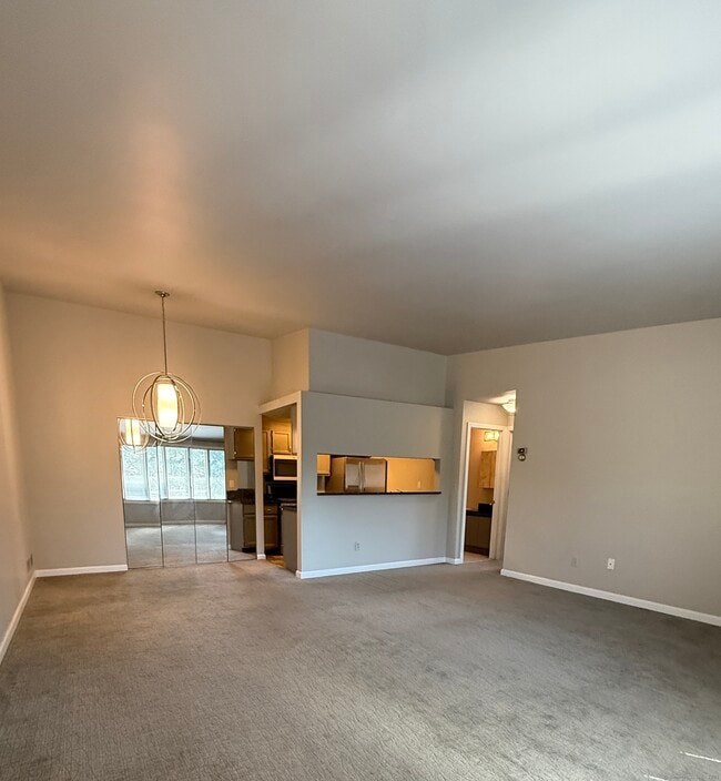 25 Little Oak Ln in Rocky Hill, CT - Building Photo - Building Photo