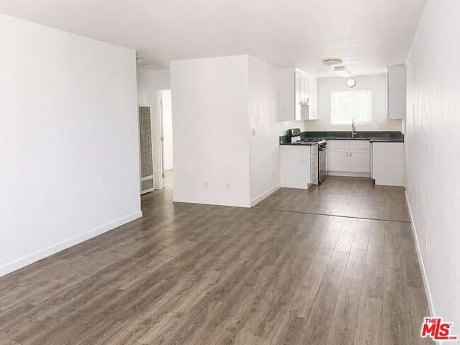 5534 Bonner Ave in Los Angeles, CA - Building Photo - Building Photo