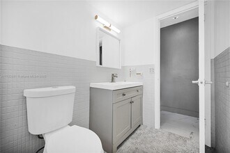 1340 Lincoln Rd, Unit 608 in Miami Beach, FL - Building Photo - Building Photo