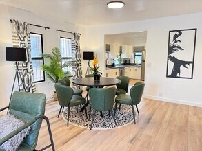 1235 S Longwood Ave, Unit Longwood in Los Angeles, CA - Building Photo - Building Photo