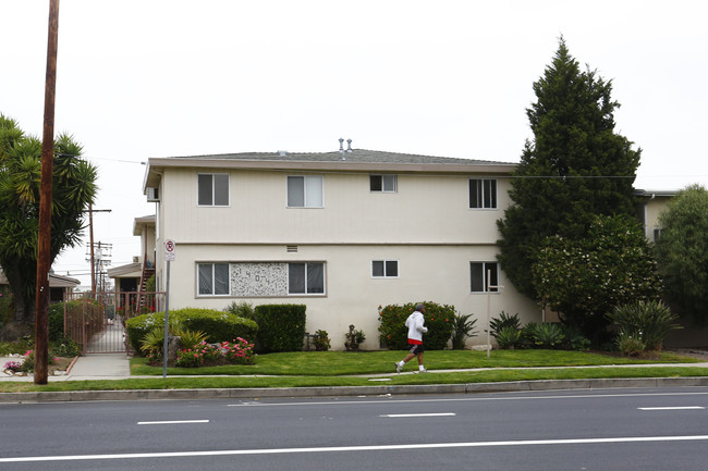 Winmore Apartments in Sherman Oaks, CA - Building Photo - Building Photo