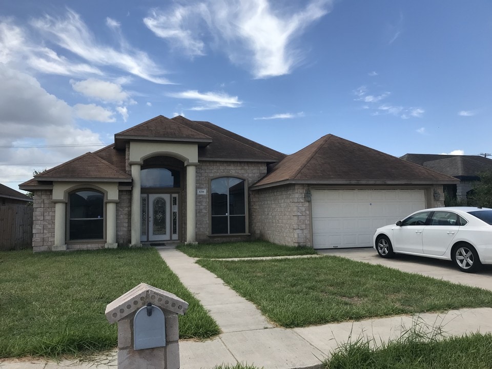 6708 Tenaza Dr in Brownsville, TX - Foto de edificio