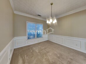 5435 Silk Oak Way in Sugar Hill, GA - Foto de edificio - Building Photo