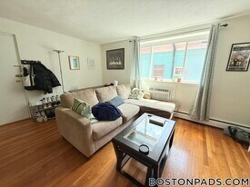 135 Inman St, Unit 8 in Cambridge, MA - Building Photo