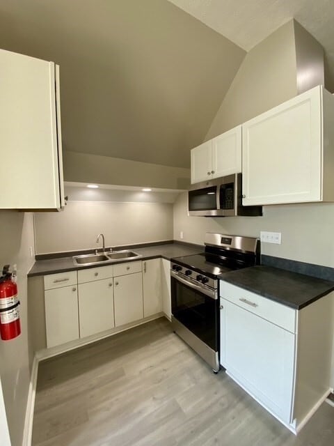 30 Briggs St in Taunton, MA - Building Photo