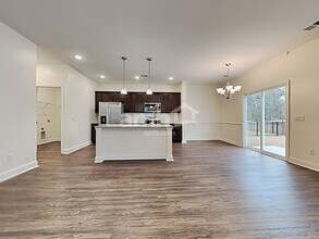 617 W Lionel Rd in Moncks Corner, SC - Building Photo - Building Photo