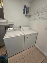 3624 Meriden Ave, Unit C in Oldsmar, FL - Foto de edificio - Building Photo