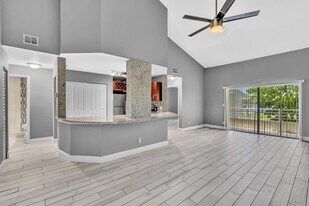 3417 NW 44th St, Unit 101 in Lauderdale Lakes, FL - Building Photo