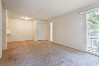 Viking Park Apartments in Pleasant Hill, CA - Foto de edificio - Interior Photo