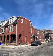 124 Dewey St-Unit -2ND FLOOR REAR in West York, PA - Building Photo - Building Photo