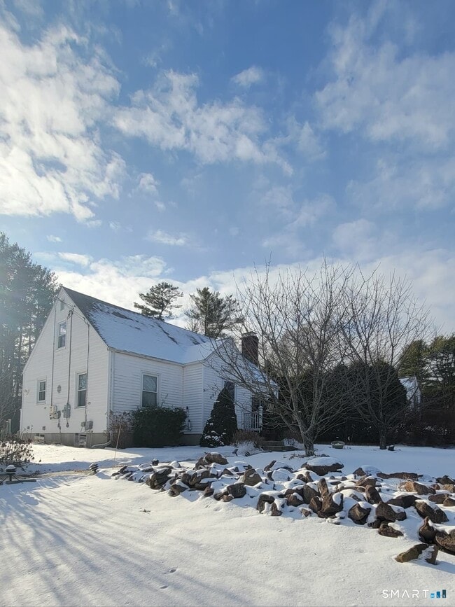 property at 895 Pleasant Valley Rd