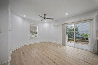 2817 Avenue Q in Galveston, TX - Building Photo - Building Photo