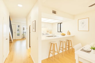 Elevate Properties in Fairfield, CA - Foto de edificio - Building Photo