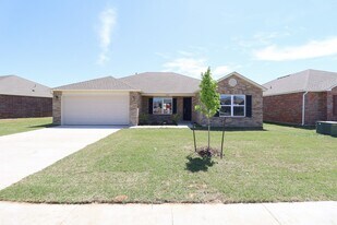 1407 E Honolulu Pl in Broken Arrow, OK - Building Photo