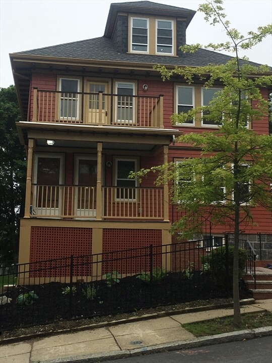 20 Codman Hill Ave, Unit 2 in Boston, MA - Foto de edificio