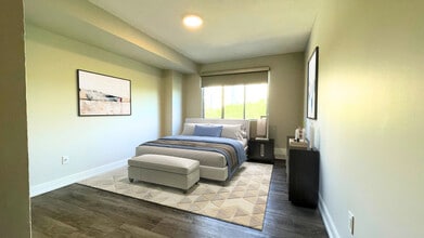 The Valleywoods in Mississauga, ON - Building Photo - Building Photo