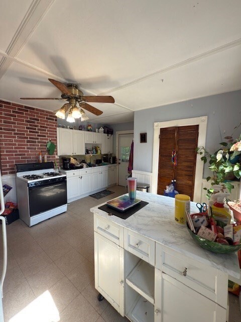 135 Lynde St in Melrose, MA - Building Photo - Building Photo