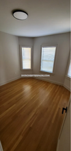 18 Grampian Way, Unit 1 in Boston, MA - Building Photo - Building Photo