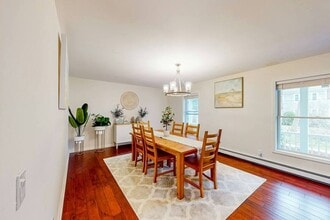 18 Charles Ln in Falmouth, MA - Building Photo - Building Photo