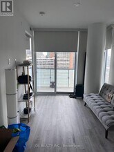 28 Wellesley St E in Toronto, ON - Building Photo - Building Photo