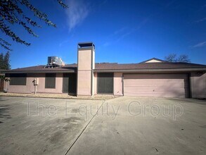 3737 W Hillsdale Ave in Visalia, CA - Foto de edificio - Building Photo