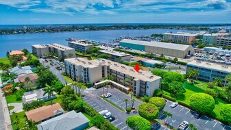890 N Federal Hwy in Lantana, FL - Building Photo