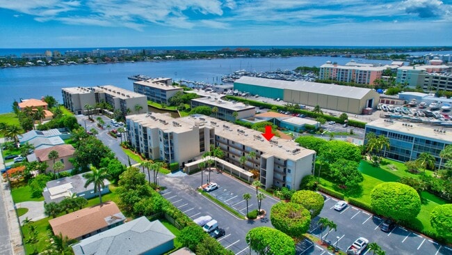 property at 890 N Federal Hwy