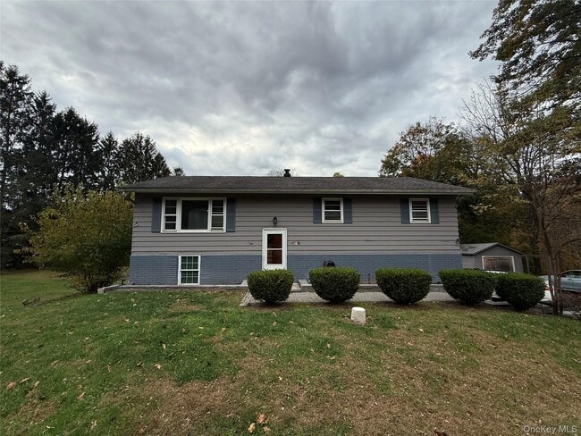 property at 487 N Elting Corners Rd