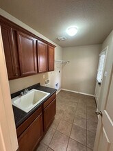 10711 Buck Park in San Antonio, TX - Building Photo - Building Photo