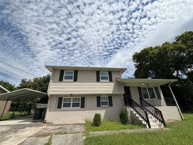 property at 3704 Timbercrest Dr NW
