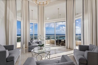 3000 S Ocean Blvd in Palm Beach, FL - Building Photo - Building Photo
