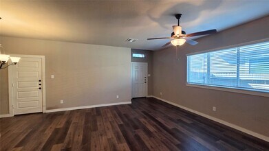 9720 Grosbeak Ln in Magnolia, TX - Building Photo - Building Photo