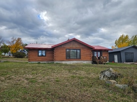 37 Rung Ln in Polson, MT - Building Photo