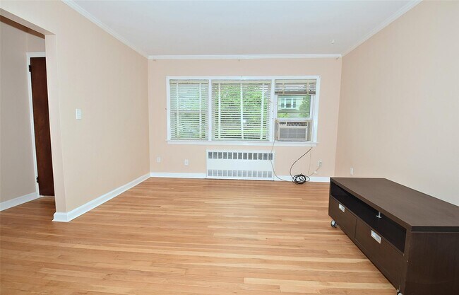 197-10 Hiawatha Ave in Queens, NY - Building Photo - Building Photo