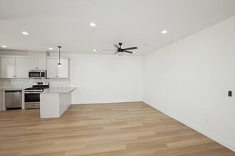 10374 Tierra Santa Dr in Amarillo, TX - Foto de edificio - Building Photo