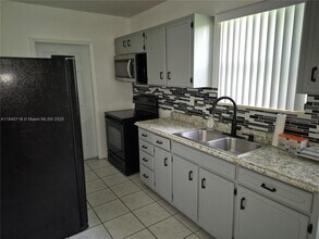 11521 SW 138th St in Miami, FL - Building Photo - Building Photo