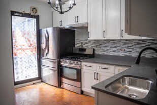 543 West Side Ave in Jersey City, NJ - Building Photo