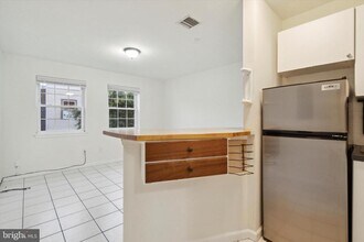 1538 Fontain St, Unit 1 in Philadelphia, PA - Foto de edificio - Building Photo