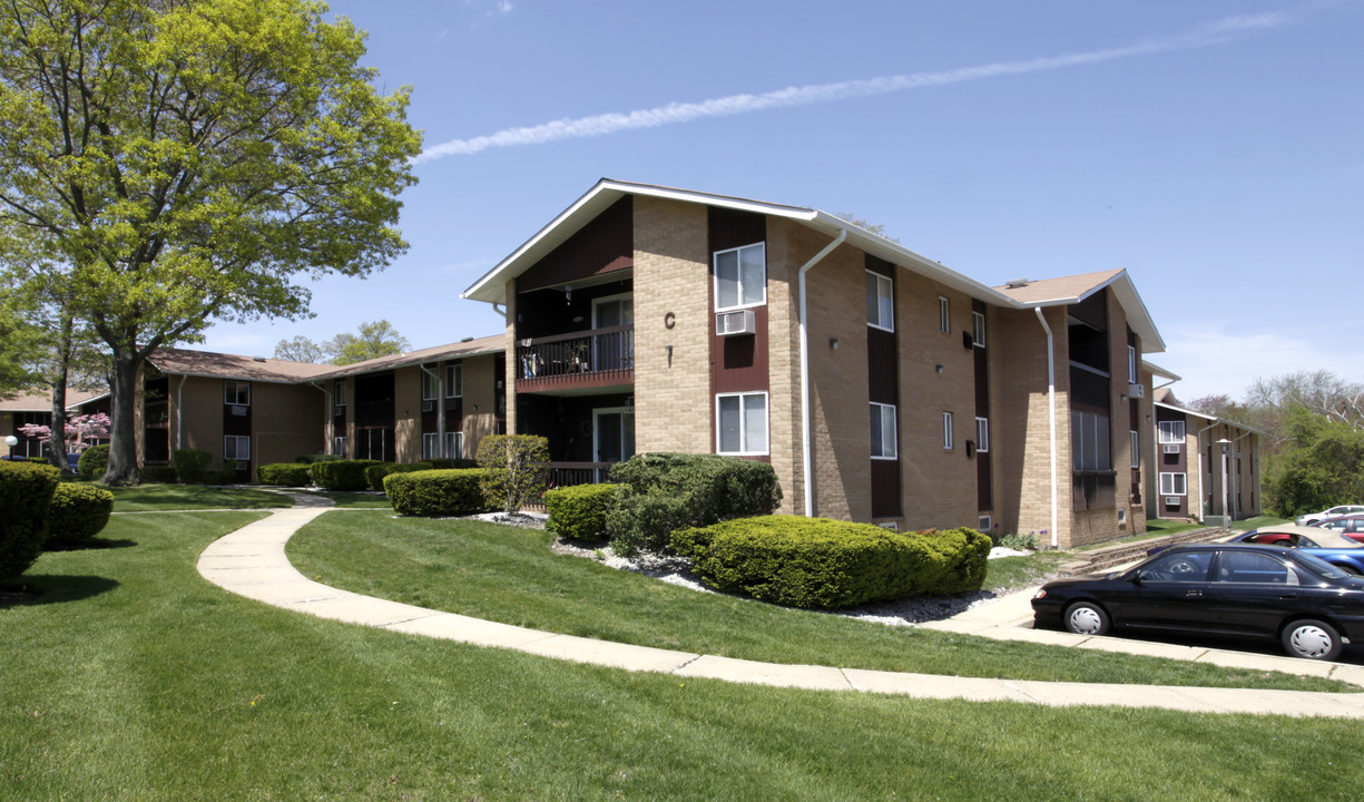 Royal Court Apartments in Spring Lake, NJ - Foto de edificio