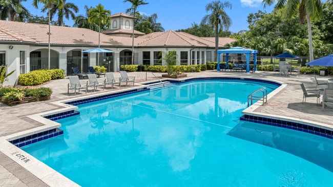 The Allara Apartments in Boynton Beach, FL - Foto de edificio - Building Photo