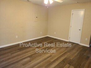 216 Diamond Ave in Chesapeake, VA - Building Photo - Building Photo