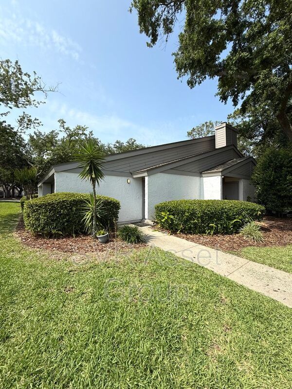 property at 1033 Sea Hawk Dr