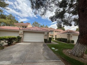 7024 Bright Springs Ct in Las Vegas, NV - Building Photo - Building Photo