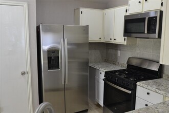 9130 Autumn Harvest Dr in Houston, TX - Building Photo - Building Photo