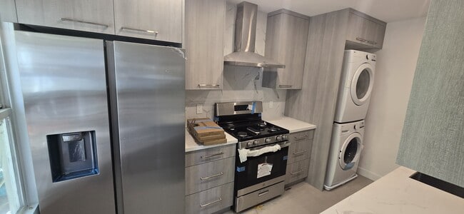 1802 Los Encinos Ave, Unit A