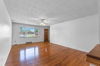 2424 Masters Dr in Cape Girardeau, MO - Foto de edificio - Building Photo